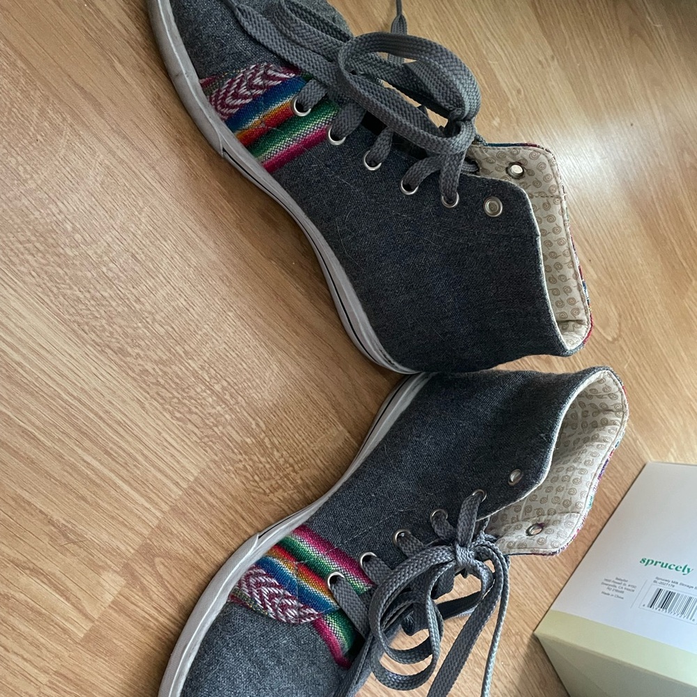 Colorful Patterned High-Top Sneakers - Picture 2 of 6
